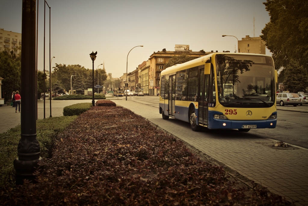 Autobus Mercedes CITO - sesja na ulicach Tarnowa